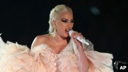 Lady Gaga 60-cı Grammy mükafatlarının təqdimatı mərasimində