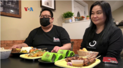 Tasya dan Markus Subroto, pemilik “Tasya’s Kitchen” di kota Somersworth, New Hampshire. (Foto: VOA Indonesia)
