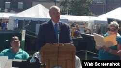 Bill Keating (Foto konqresmenin Twitter səhifəsindən götürülüb) 