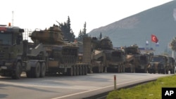 Militer Turki siaga di perbatasan dengan Suriah (foto: dok). 