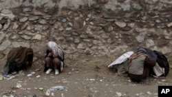 د کابل د سیند په غاړه په مخدره توکو روږدي کسان