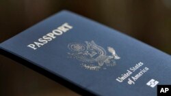 Amerikada noqonuniy yoki vaqtincha yurganlarning bu yerda dunyoga kelgan bolasi fuqarolikka haqli bo'la olmaydi, deyiladi Prezident Tramp farmonida.