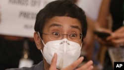 CEO dan Editor Eksekutif "Rappler", Maria Ressa dalam konferensi pers di Manila, Filipina, 15 Juni 2020. 