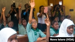 Mataimakin Shugaban Kasa Yemi Osibanjo Ya Kai Ziyara Makarantar Firaimary A Gwarinpa, Abuja