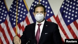 资料照片：美联邦参议员鲁比奥在国会山对媒体讲话。 （2020年10月21日）