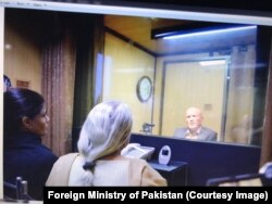 Convicted Indian spy Kulbhushan Jadhav met his wife and mother in Islamabad, Pakistan, Dec. 25, 2017. (Courtesy Foreign Ministry of Pakistan)