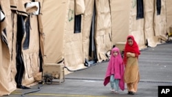 په جرمني کې د امریکايي‌ځواکونو په اډې کې د افغان مهاجرو کمپ