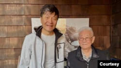 2024年中國人權執行長周鋒鎖去探望病中的程凱。 （週鋒鎖提供）