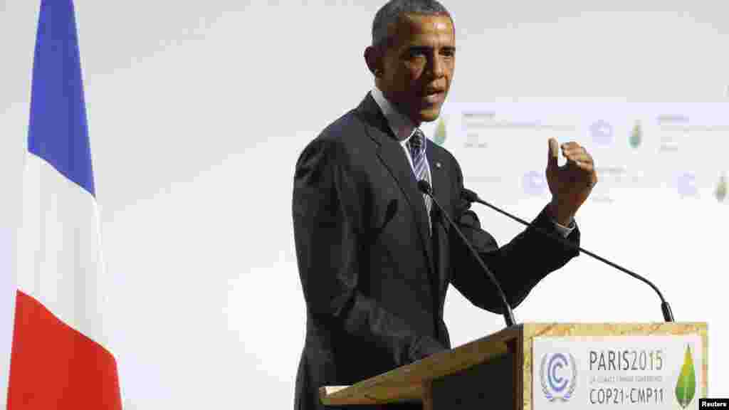 Le président américain Barack Obama prononce un discours à l'ouverture de la (COP21 au Bourget, près de Paris, France, 30 novembre, 2015.&nbsp;