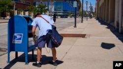 Predsednik Tramp tvrdi, bez dokaza, da je glasanje poštom podložno manipulacijama