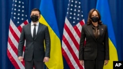 Зустріч Камали Гарріс і Володимира Зеленського у Мюнхені, 19 лютого 2022.