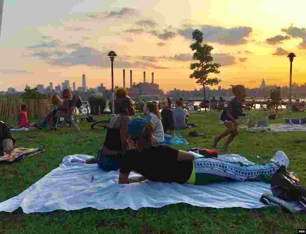 Ulduzlar altında kinoteatr