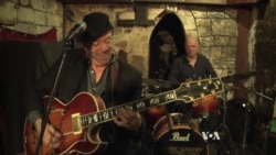 Spirit of Paris Returns to Its Cafes, Bistros