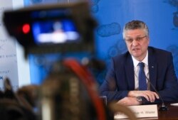 The head of the Robert Koch Institute Lothar Wieler, addresses a news conference on the coronavirus and the COVID-19 disease in Berlin, Germany, April 28, 2020.