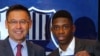 Josep Maria Bartomeu, président du FC Barcelone, à gauche, lors de la présentation d’Ousmane Dembele, recrue du club, au stade Camp Nou, Barcelone, Espagne, 28 août 2017.