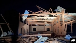 Sisa-sisa gereja yang hancur di Lay Wah, salah satu desa di distrik Mutraw negara bagian Karen, Myanmar, Kamis, 12 Januari 2023. (Free Burma Rangers via AP)