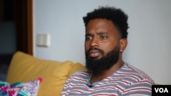 Cuban journalist Abraham Jimenez Enoa, in Barcelona, Spain. (Alfonso Beato/VOA)
