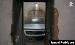 Instalación del artista visual Tyler Held, que parte de la colección del museo Penitenciaría del Estado de Pensilvania. [Foto: ismael Rodríguez]