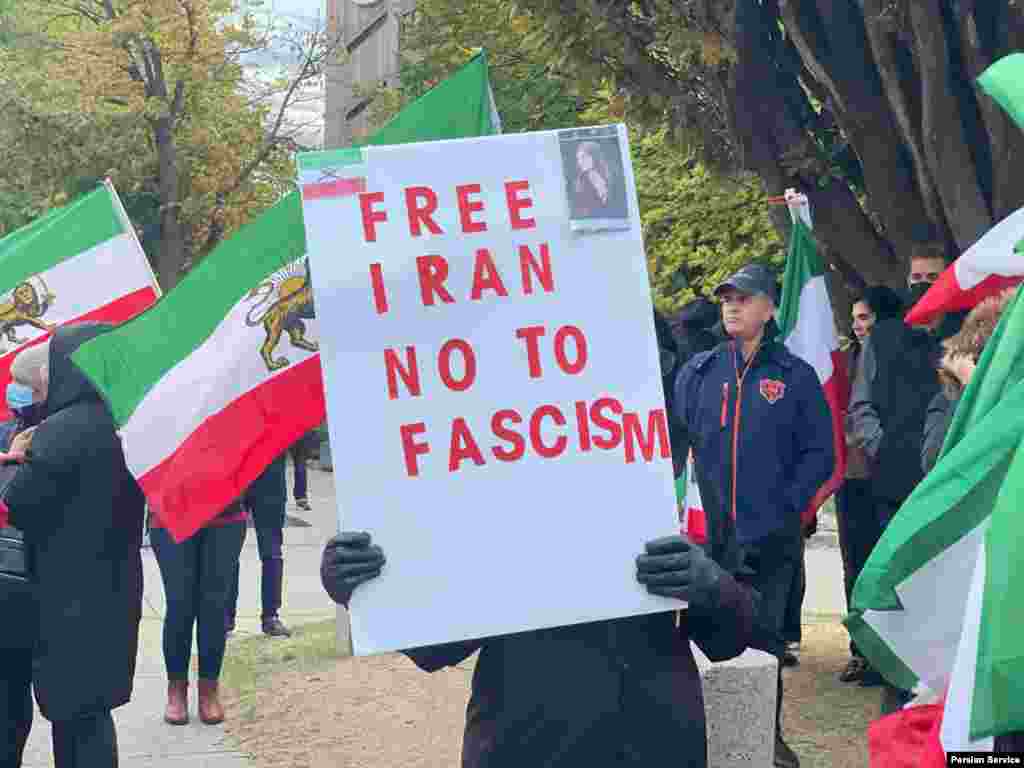 گروه&zwnj;های مختلف فکری و عقیدتی در تجمع روز شنبه دانشگاه تورنتو شرکت کردند.