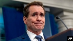 Кирби рече дека високи американски функционери сепак ќе се сретнат на одделни разговори со израелскиот министер за одбрана Јоав Галант, кој моментално е во Вашингтон, за прашањата како заложници, хуманитарна помош и заштита на цивилите во градот Рафа во јужна Газа