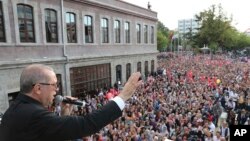 Recep Tayyip Erdogan s'adressant à ses partisans, Trabzon, Turquie, le 12 août 2018.