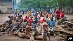 Des réfugiés burundais au camp de Gashora, au Rwanda, le 21 avril 2015. (AP Photo/Edmund Kagire)