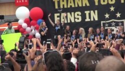 World Cup-Winning US Women's Team Applauded in LA