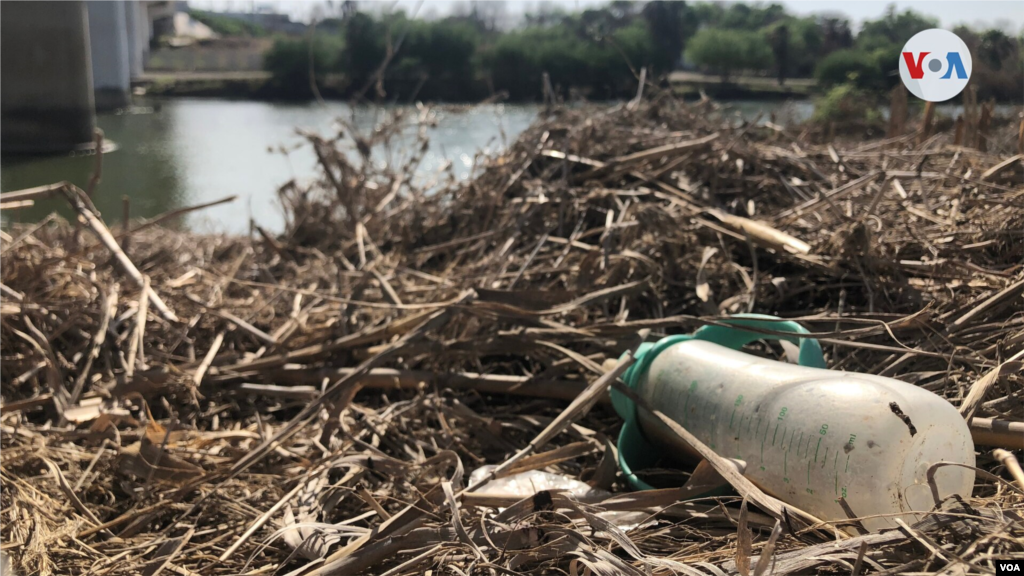 Los rescatistas entrevistados por la Voz de América aseguran haber sacado del río los cuerpos de niños de 2 hasta 14 años de edad. 