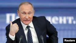 İsrail parlamentinin ərəb üzvləri ABŞ-ın vitse-prezidenti Mayk Pensin parlamentdə edəcəyi çıxışa etiraz edir<br />
<br />
<br />
&nbsp;