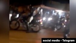 تصویر گرفته شده از یک ویدیو از حضور نیروهای امنیتی در خوزستان