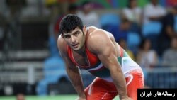 کریمی دارنده برنز نوجوانان جهان است. 