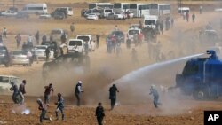 Syrian Kurds Continue to Flee into Turkey – Monday, Sept. 22