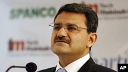 CEO Manoj Kohli, from Indian telecommunication company Bharti Airtel speaks during a press conference in Lagos, Nigeria, 25 Oct. 2010