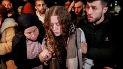 Serbest bırakılan Filistinliler arasında çocukken İsrailli askerlere tepkisiyle dünya basında yer alan aktivist Ahed Tamimi de bulunuyor