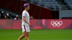 Megan Rapino zagreva se pred utakmicu sa Švedskom na OI u Tokiju, 21. jula 2021.