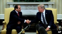 Presiden AS Donald Trump saat menerima Presiden Abdel Fattah el-Sissi di Gedung Putih (3/4).