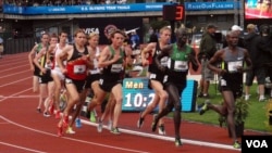  Lopez Lomong (second from right) racing at the 2012 US Olympic Team Trials in Eugene, Oregon. (T. Banse/VOA) 