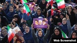 Həsən Ruhanini qarşılama mərasiminə aparılan məktəb şagirdləri - Xoy, Qərbi Azərbaycan vilayəti