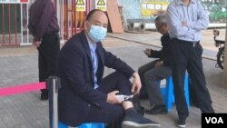 中国人权律师卢思位较早前到深圳盐田看守所要求会见12港人案当事人， 他1月4日向传媒表示，他的律师执照被吊销，相信是他多年来办理人权案件累积的结果， 但是12港人案是决定性因素，他无怨无悔。 (照片由12港人案家属律师提供)