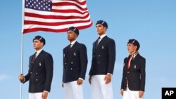 Seragam resmi atlet Olimpiade AS telah memicu kontroversi karena dibuat di Tiongkok (foto: dok). 