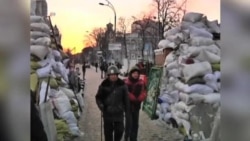 Protesters Reinforce Barricades As Ukraine Talks Break Down