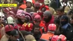 Une fillette coincée dans un immeuble effondré à Istanbul sauvé après 19 heures