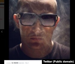 DJ Snake selfie posted on Twitter, May 5, 2014.