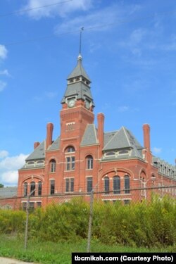 The Pullman Factory Complex featured windows and skylights for ventilation and natural light.