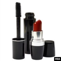 Sejumlah produk kosmetik masih mengandung bahan berbahaya.