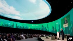 کنفرانس بین‌المللی «تغییرات اقلیمی» موسوم به کاپ‌۲۸  در امارات متحده عربی.
