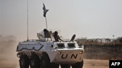 Binh sĩ gìn giữ hòa bình Liên Hiệp Quốc tuần tra ở Abyei, 11/3/2011