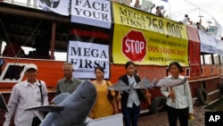 Biểu tình phản đối dự án xây đập Don Sahong.