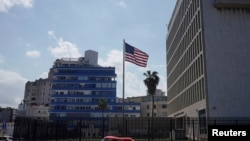 Посольство США в Гаване, Куба. 10 ноября 2021 года. REUTERS/Alexandre Meneghini.