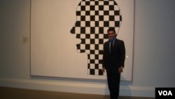 El coleccionista Xavier Equihua prestó el autorretrato del recordado pintor de Washington Gene Davis.